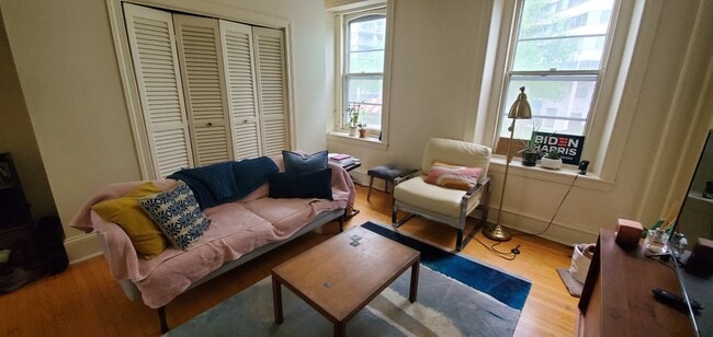 Building Photo - 2433 Fairmount Ave Unit 1 Rental