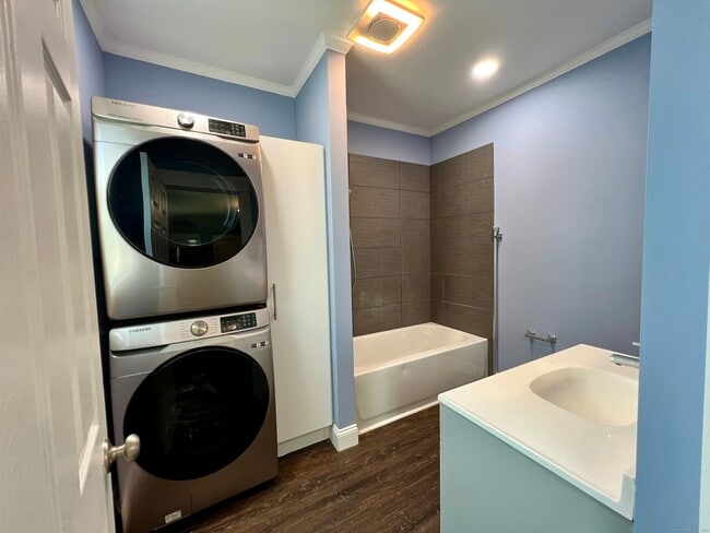 Photo - 167-169-169 Kent Ave