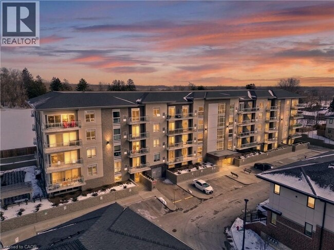 Photo - 16 Markle Cres Unit 509