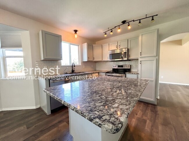 Photo - 6598 Fielding Terrace