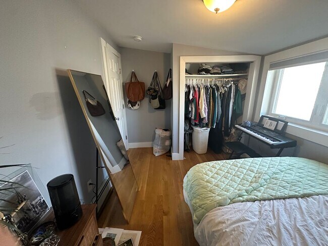 Photo - 287 Beacon St