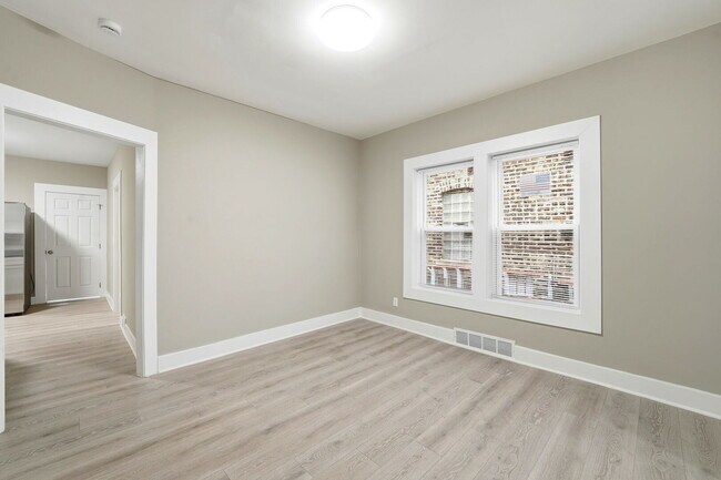 Photo - 1217 N Harding Ave Unit 1