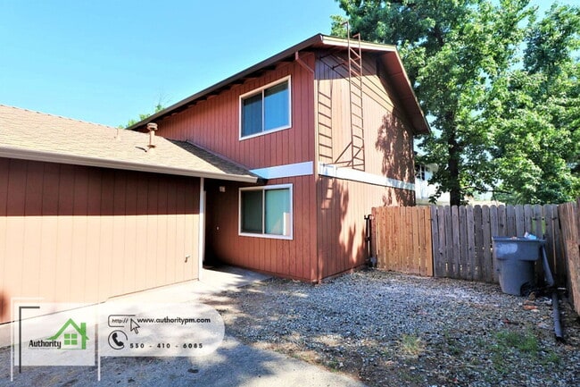 Photo - 2750 Shasta View Dr Townhome