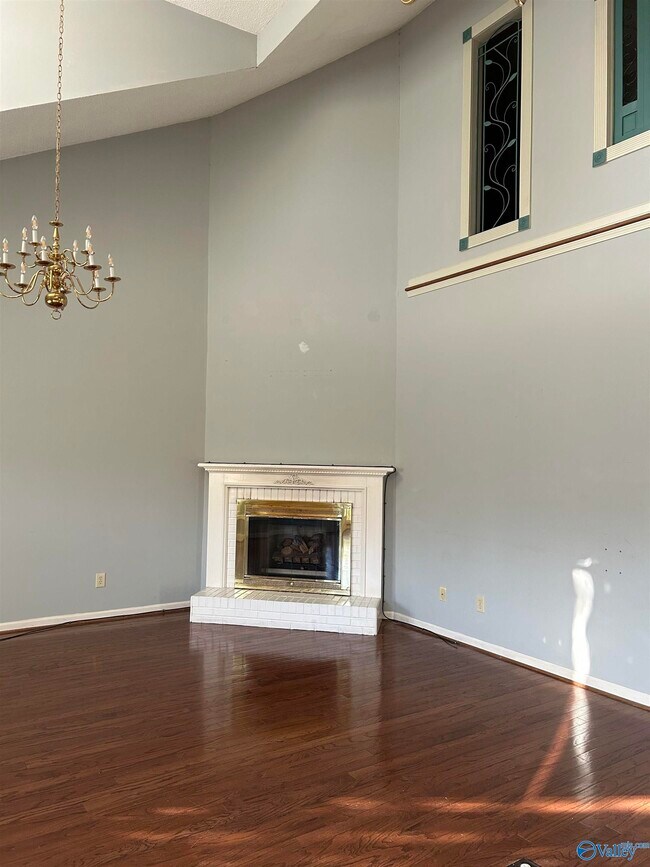 Photo - 1532 River Bend Pl SE