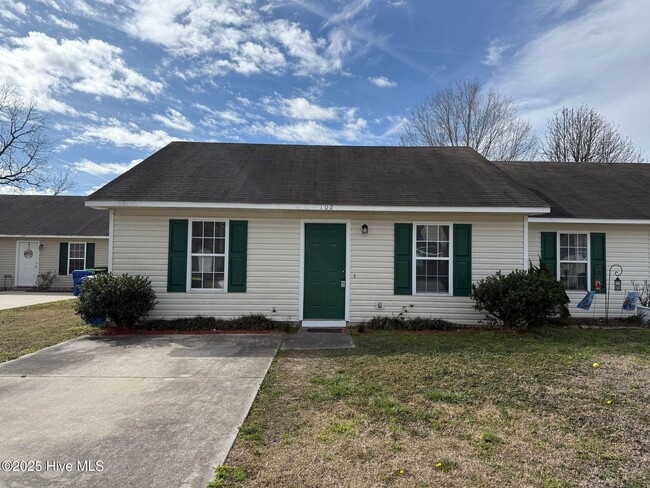 Photo - 102 Fairview Ln Townhome