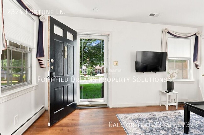 Photo - 2324 Fortune Ln