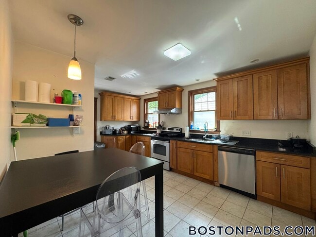 Photo - 138 Nonantum St