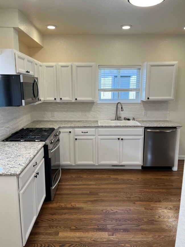 Photo - ALL PROSPECTIVE TENANTS MUST SUBMIT A $58 ...