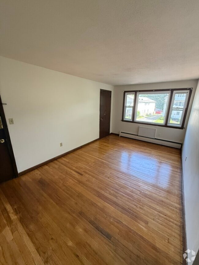 Building Photo - 372 Park St Unit 6 Rental