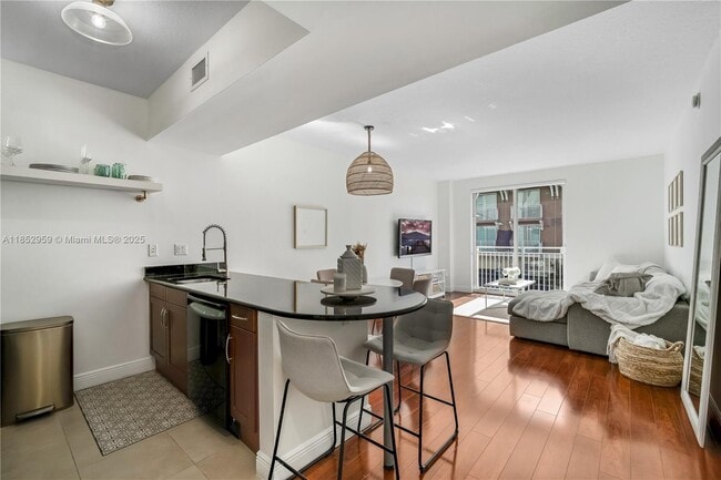 Building Photo - 7290 SW 90th St Unit 208 Rental
