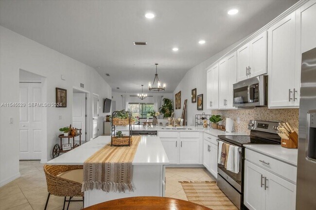 Building Photo - 6047 Ellerston Wy Unit 2121