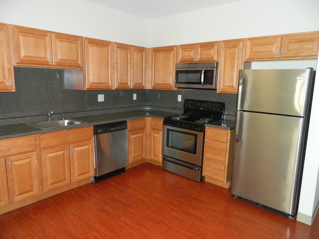 Building Photo - Salem Highlands Rental