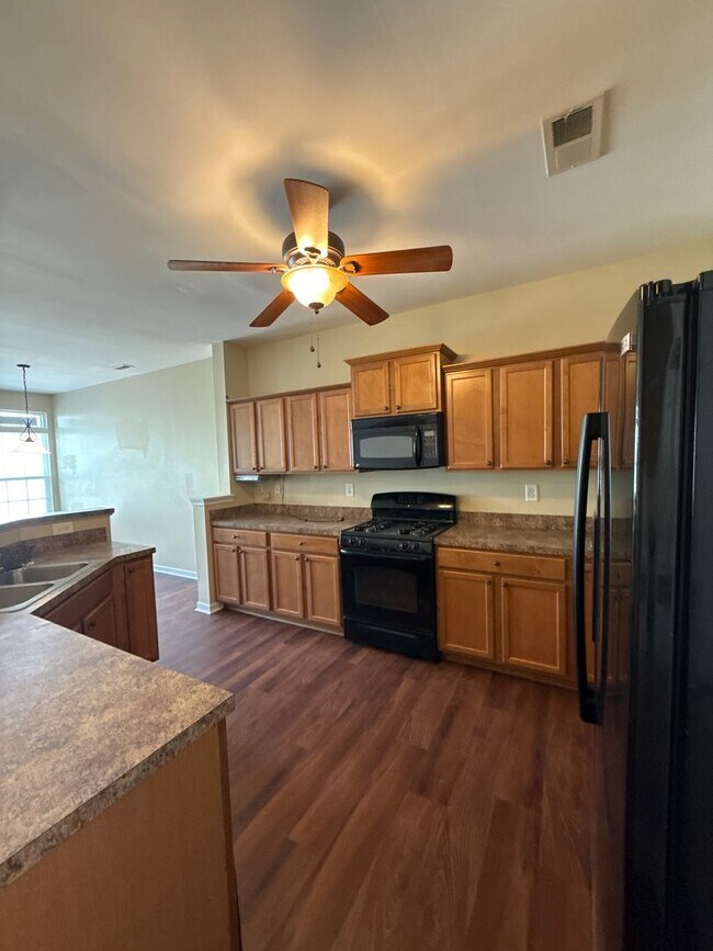 Photo - 3819 Balsam St