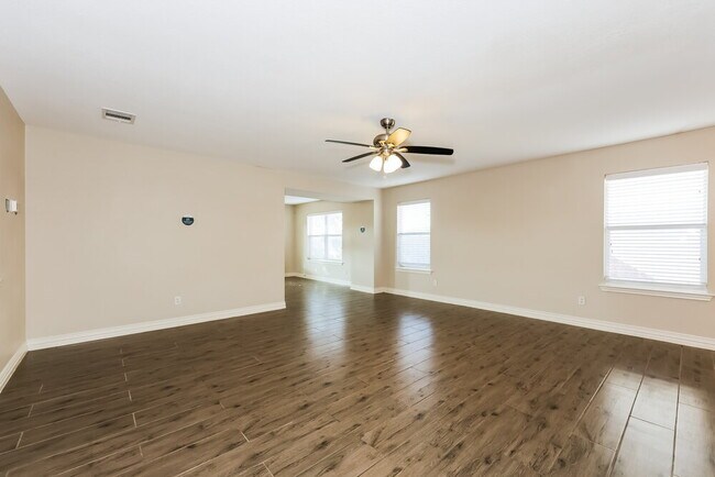 109 Heritage Dr