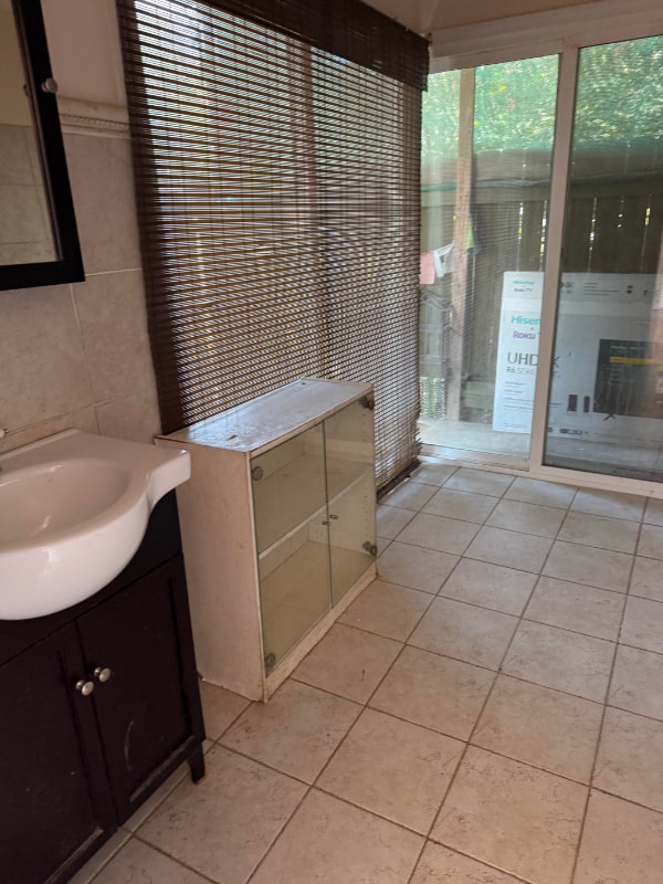 Photo - 2369 St Thomas St