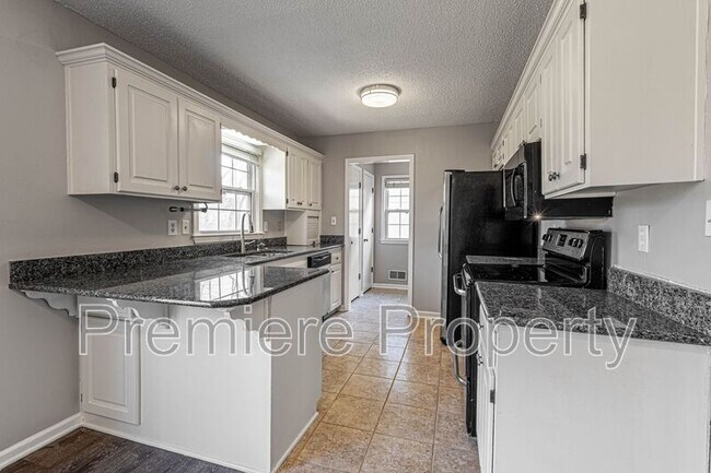 Photo - 1011 SW Lorman Dr