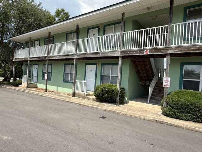 Photo - 565 Florosa Ct