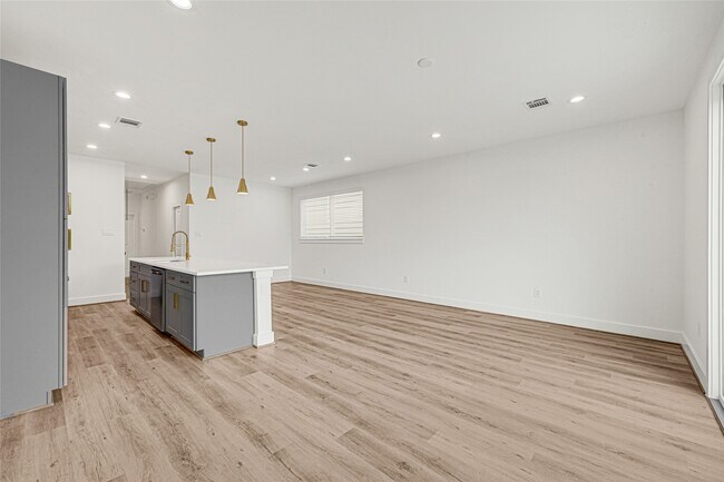 Photo - 4606 Crown Grove Ln
