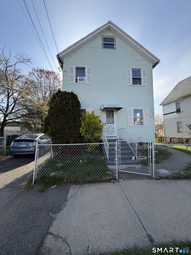 Photo - 247 6th St