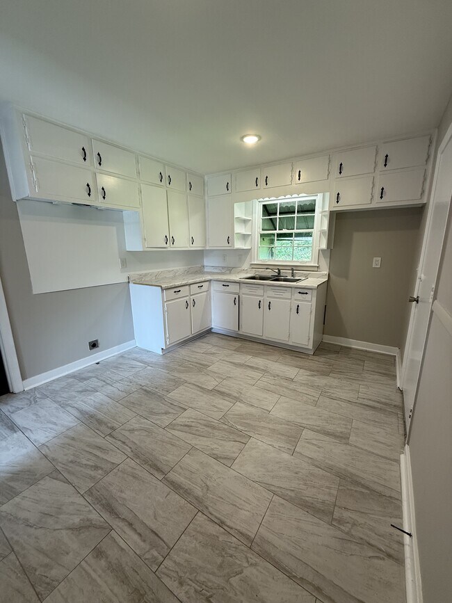 Photo - 2332 3rd St NW