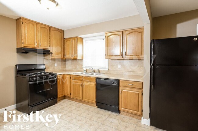 Photo - 1290 Washington St