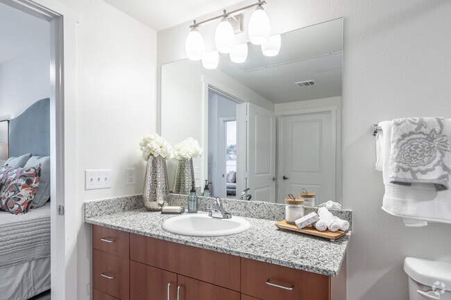 1BR, 1BA - 625SF