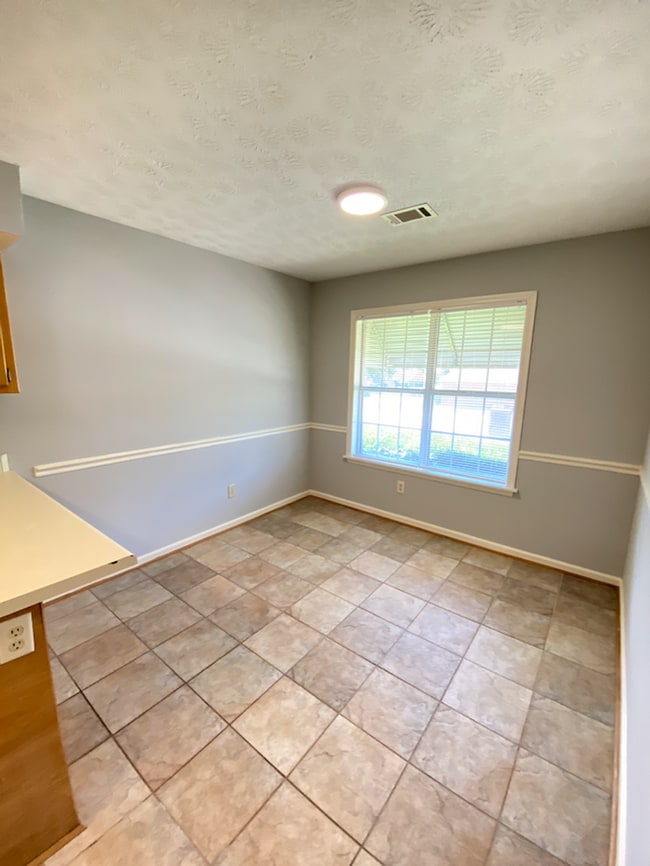 Photo - Perfect Duplex in a Great Auburn Neighborhood!