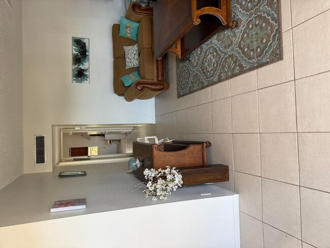 Photo - 192 Waltham H