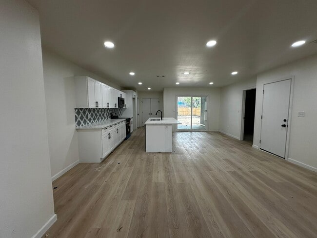 Photo - 1712 Brake Dr