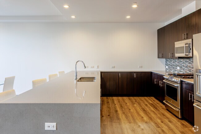 2BR, 2.5BA - 1,632SF - 16M