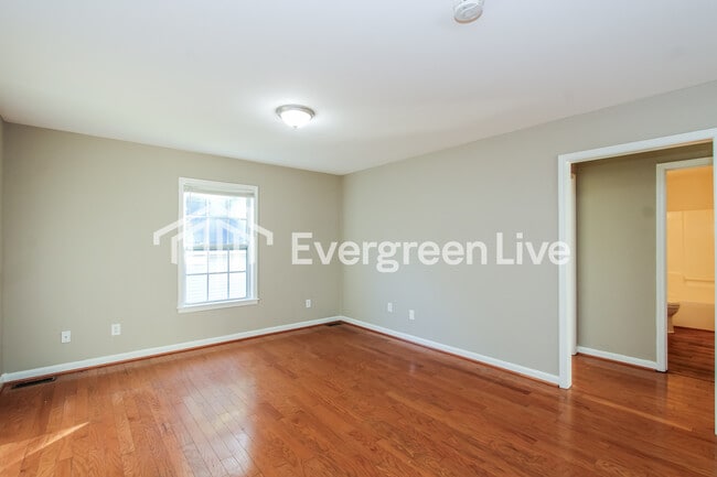 Photo - 129 St Andrews Pl Dr