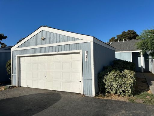 Building Photo - Stockton 2 Bedroom 1 Bathroom Duplex Rental