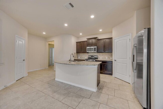 Photo - 7212 Vail Ridge St