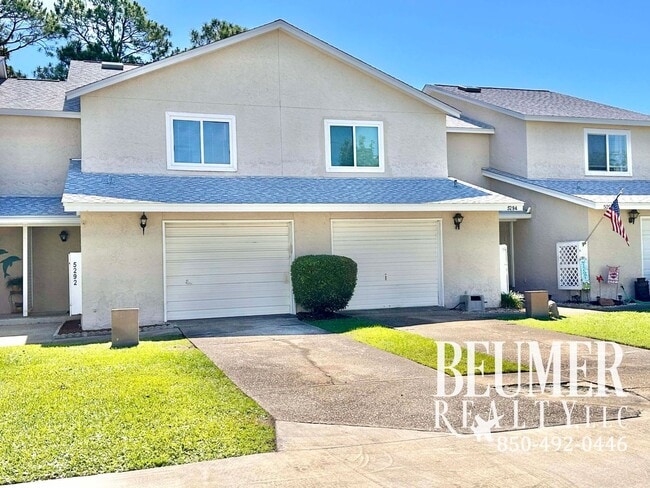 Building Photo - Charming 2 bedroom, 2.5 bath townhome for rent in SW Pensacola!