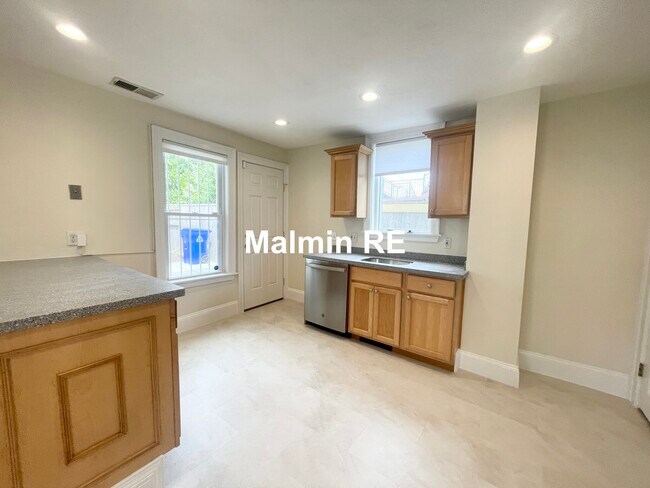 Photo - 4 Dean Way Unit 1