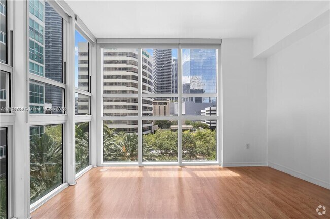 Building Photo - 950 Brickell Bay Dr Unit 501 Rental
