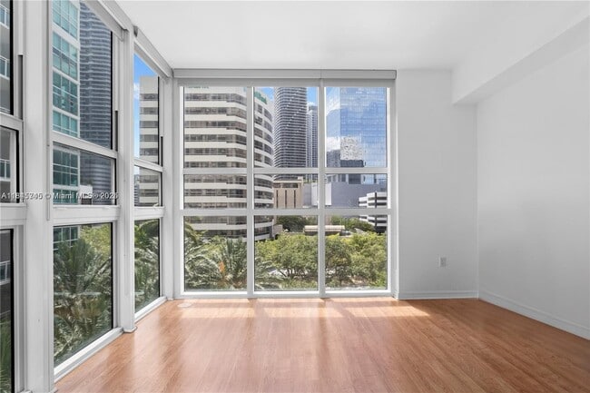 Photo - 950 Brickell Bay Dr Condo Unit 501