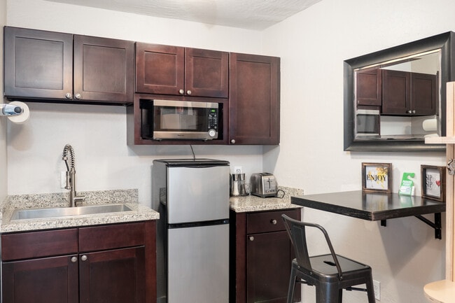 Photo - 1333 E Thomas Rd Unit 103B