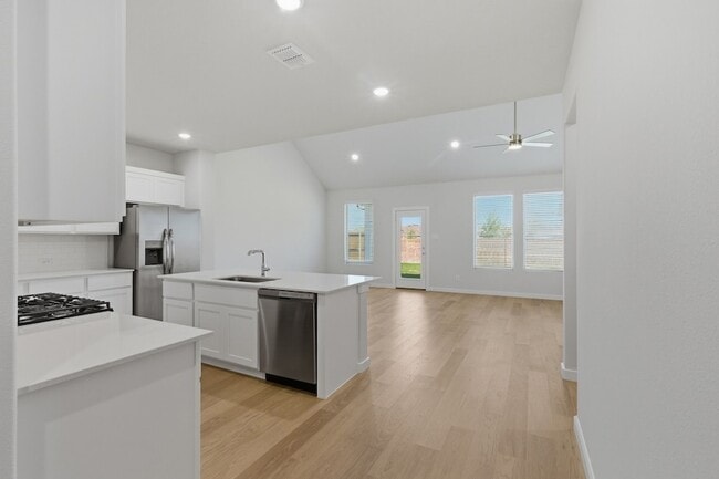 Photo - 637 Sierra Rdg