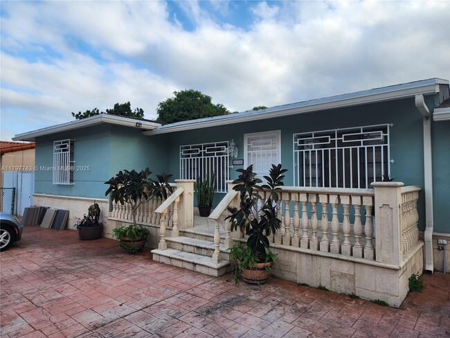 Photo - 4100 NW 5th St Casa