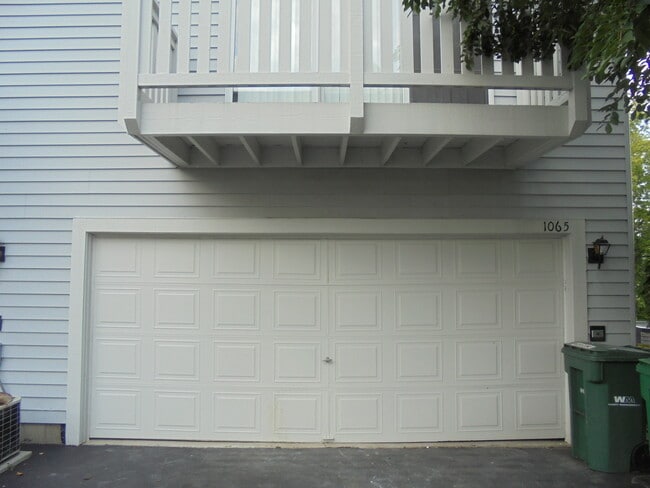 Photo - 1065 Manchester Cir