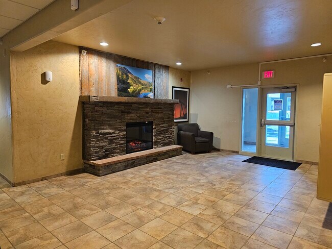 Chimenea de entrada - Legend Apartments