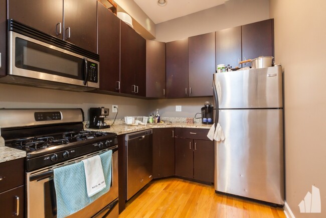 Photo - 705 N Milwaukee Ave Condo Unit 1R