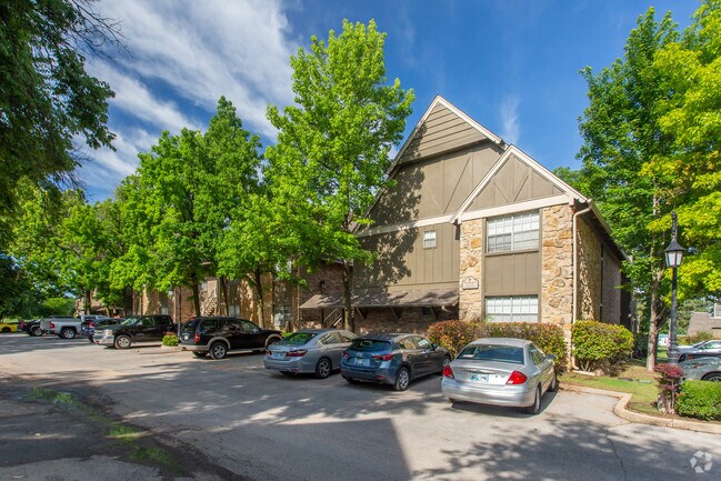 Heatherwood Apartments - A Senior Community - Heatherwood Apartments - A Senior Community