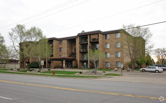 Photo - Winston Apartments