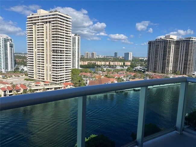 Building Photo - 19390 Collins Ave Unit PH-5 Rental