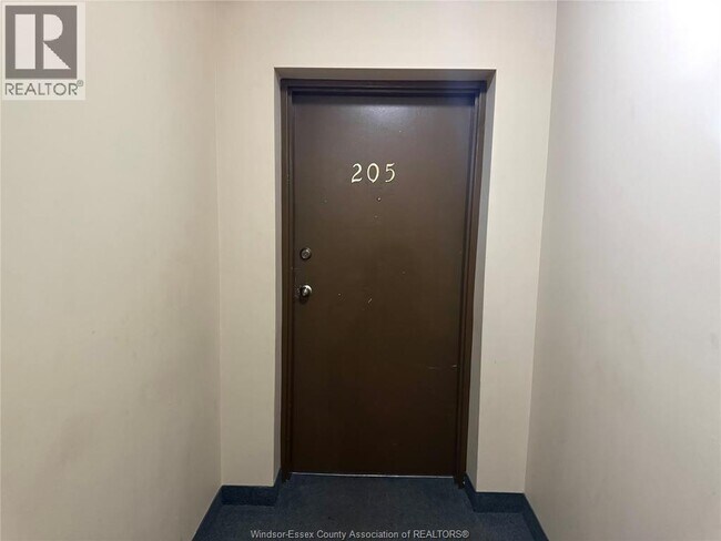 Photo - 2035 University Ave W Unit 205