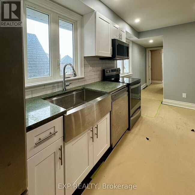 Photo - 6 Lapp St Unit Upper
