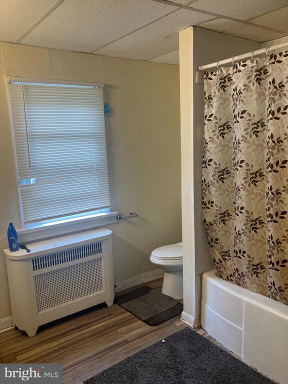 Photo - 104 Market Pl