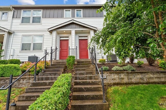 Building Photo - 876 N 18th Ave